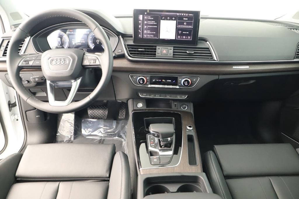 new 2025 Audi Q5 car, priced at $66,760