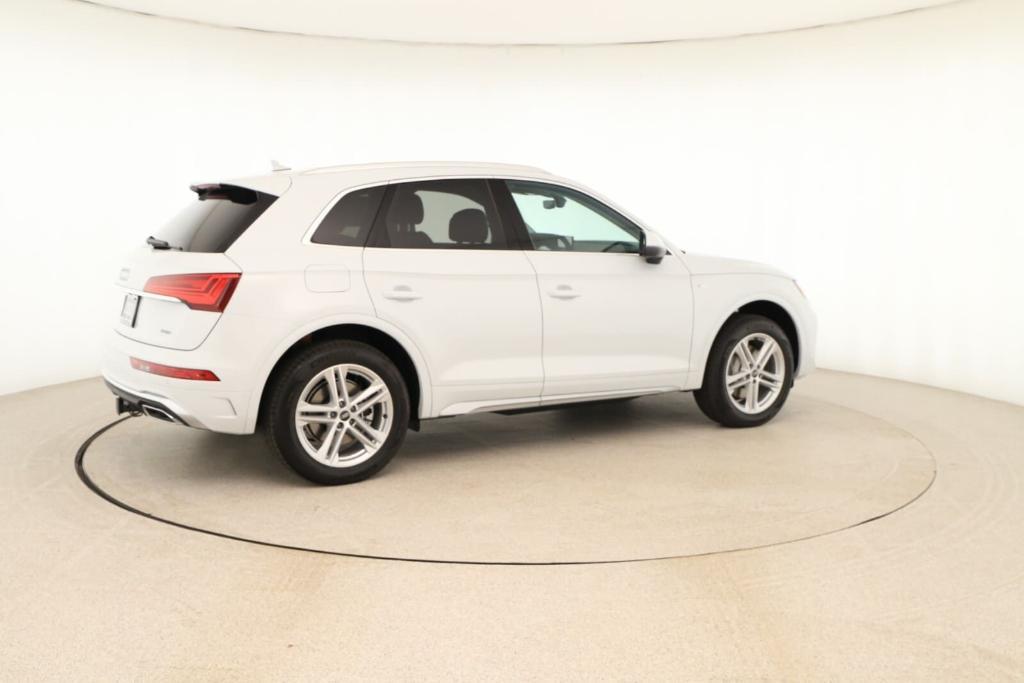 new 2025 Audi Q5 car, priced at $66,760