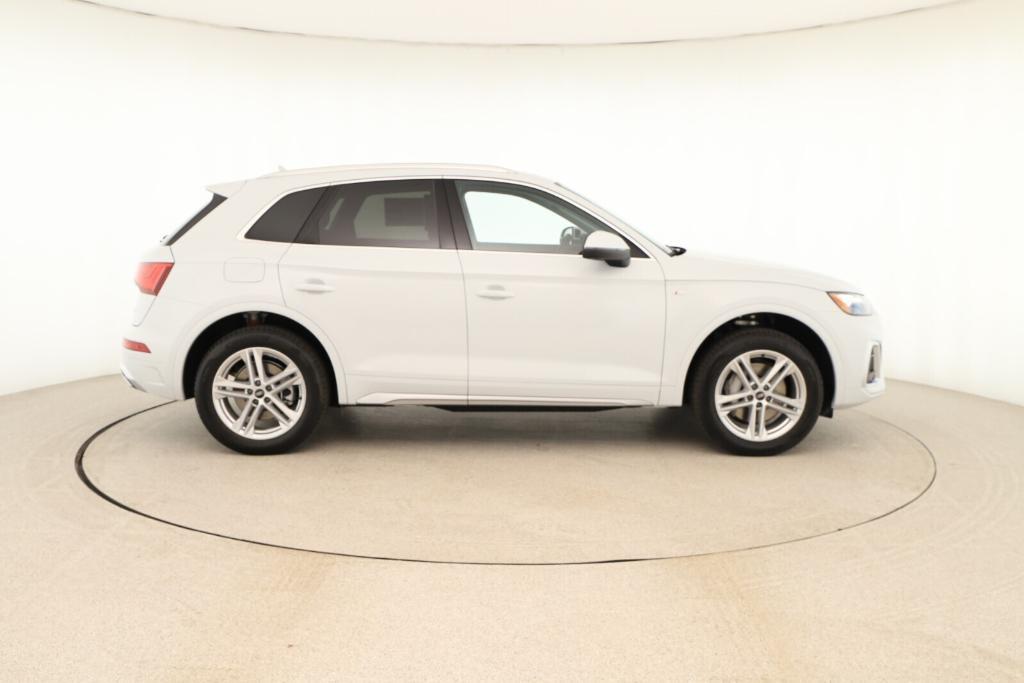 new 2025 Audi Q5 car, priced at $66,760