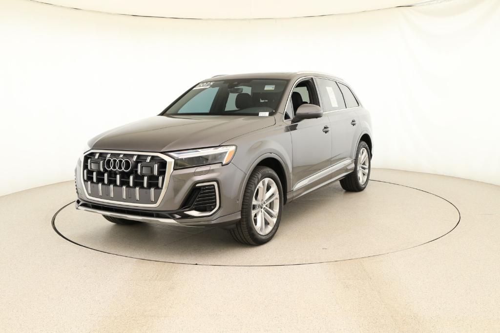 used 2025 Audi Q7 car, priced at $50,988