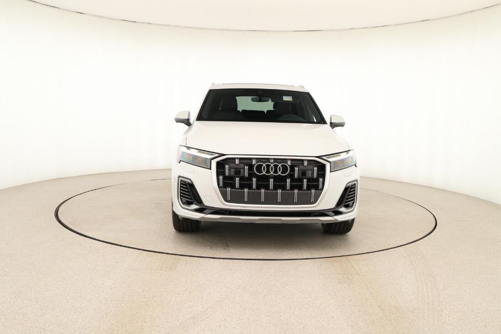 new 2025 Audi Q7 car, priced at $76,260
