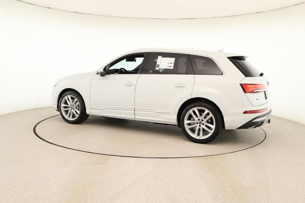 new 2025 Audi Q7 car, priced at $76,260