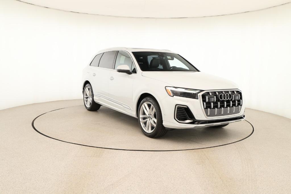 new 2025 Audi Q7 car, priced at $76,260