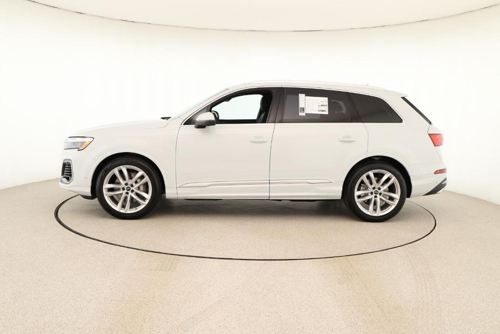 new 2025 Audi Q7 car, priced at $76,260