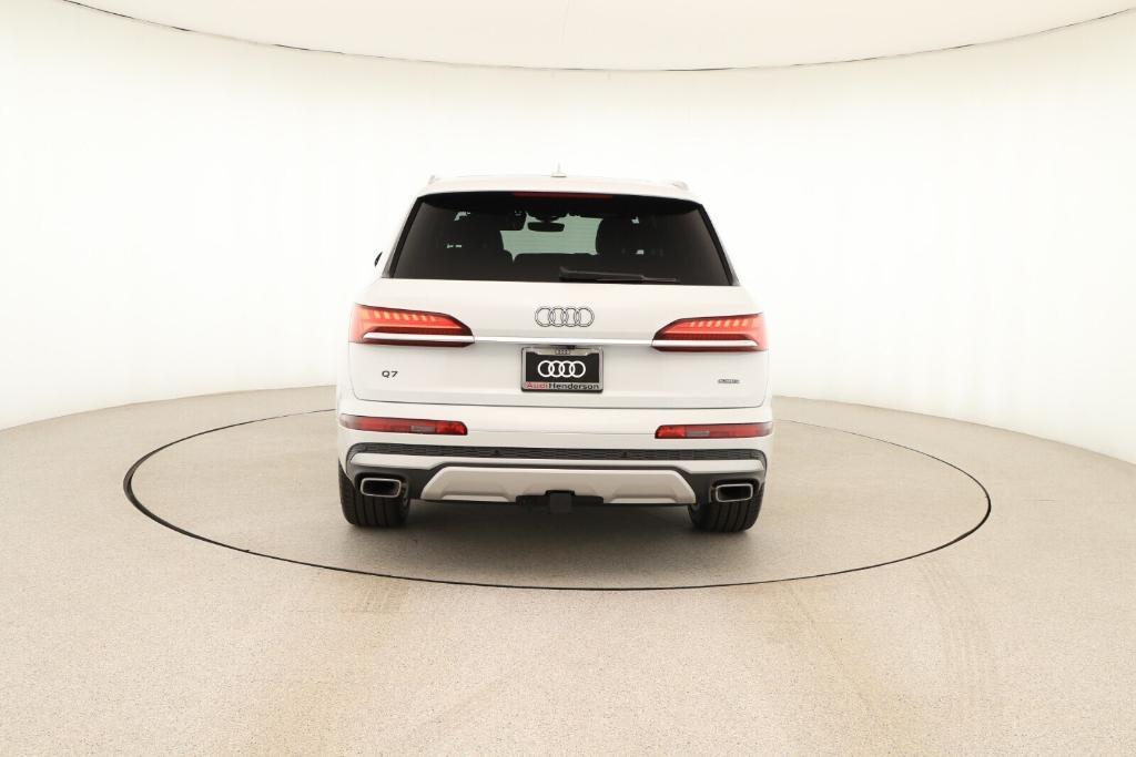 new 2025 Audi Q7 car, priced at $76,260