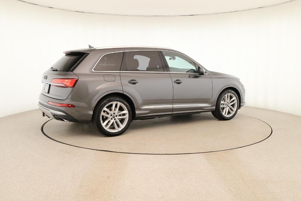 new 2025 Audi Q7 car, priced at $76,260