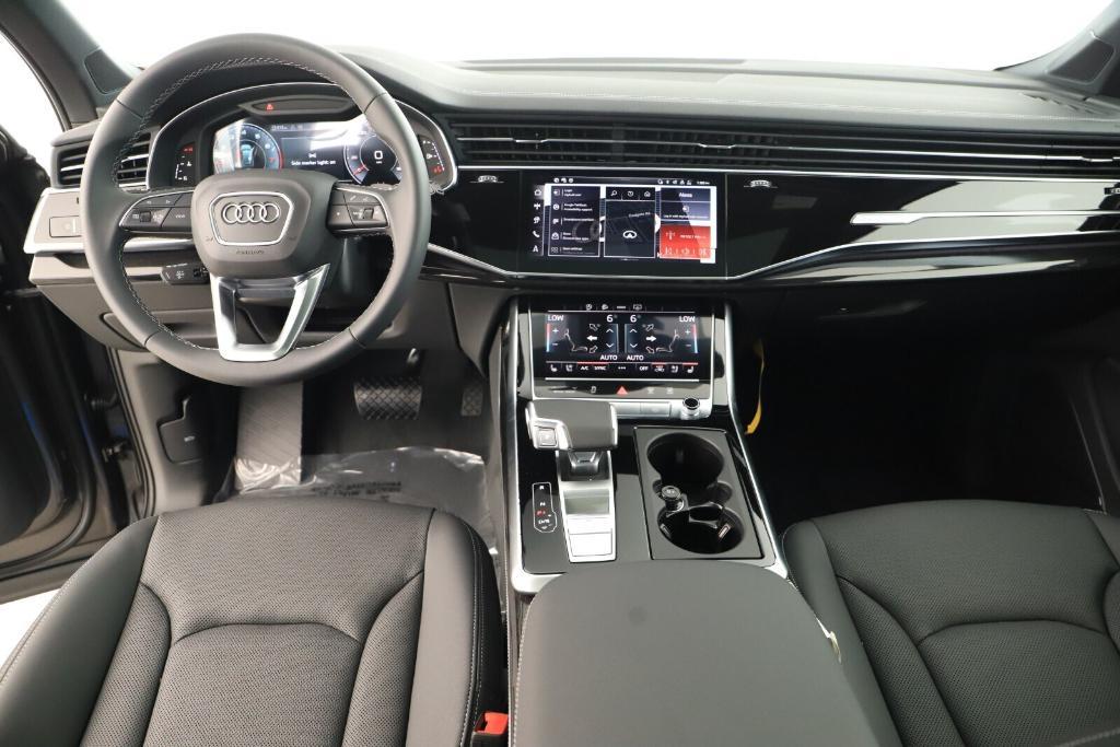 new 2025 Audi Q7 car, priced at $76,260