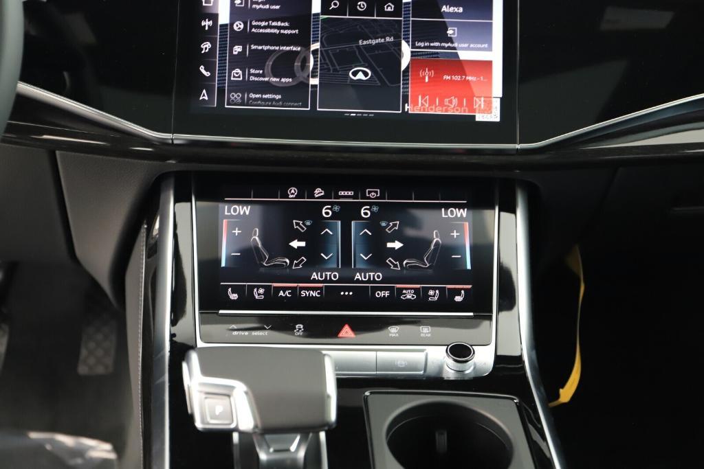 new 2025 Audi Q7 car, priced at $76,260