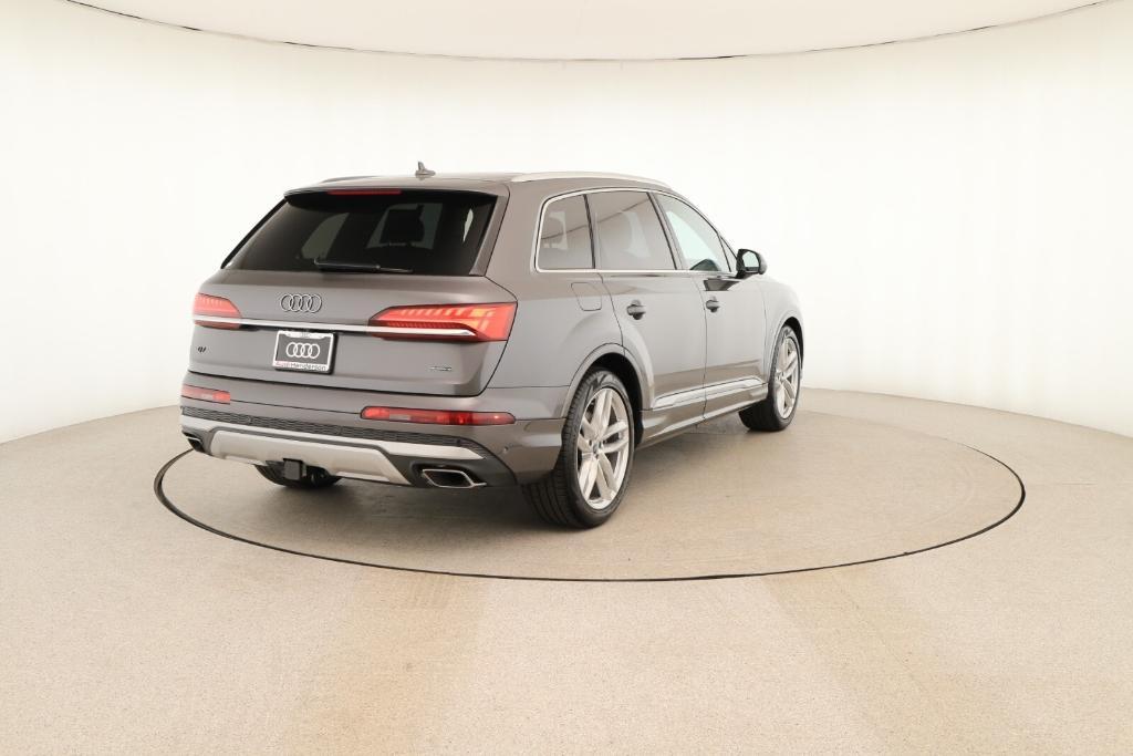 new 2025 Audi Q7 car, priced at $76,260