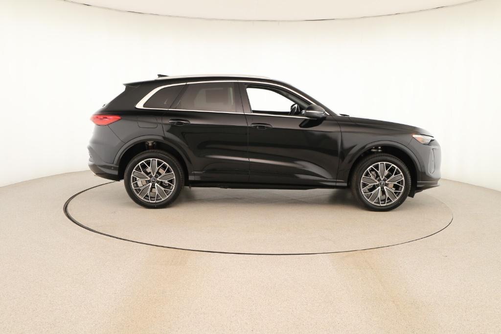 new 2025 Audi Q5 car, priced at $60,635