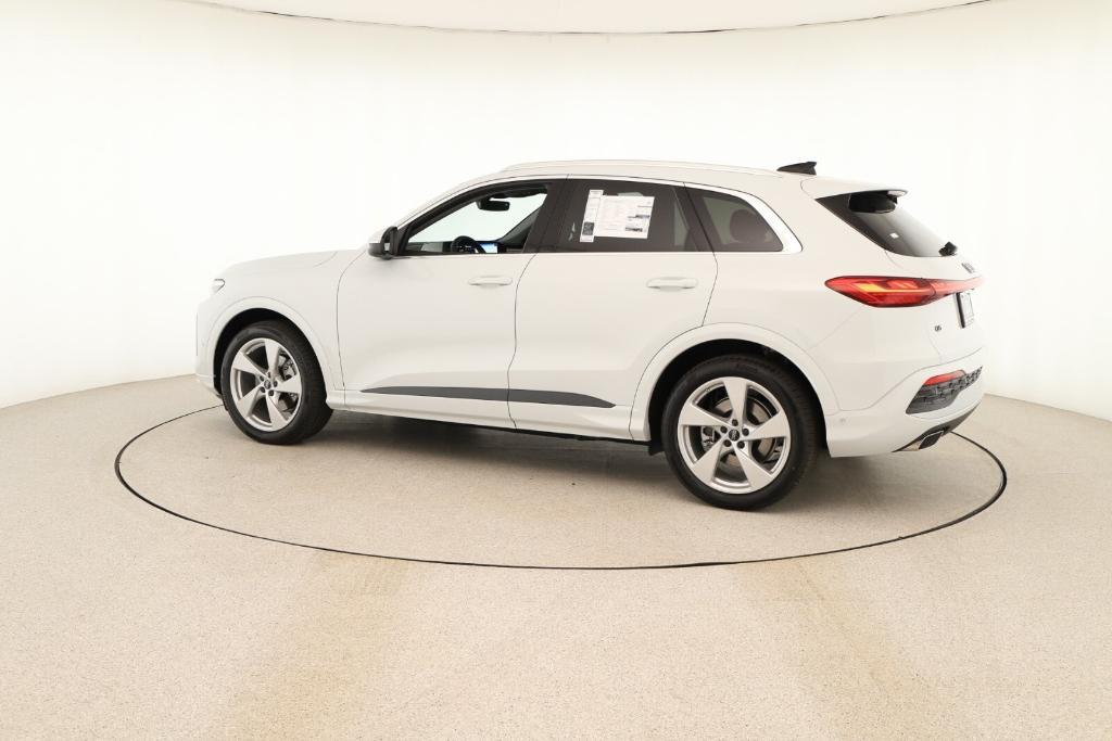 new 2025 Audi Q5 car, priced at $64,100