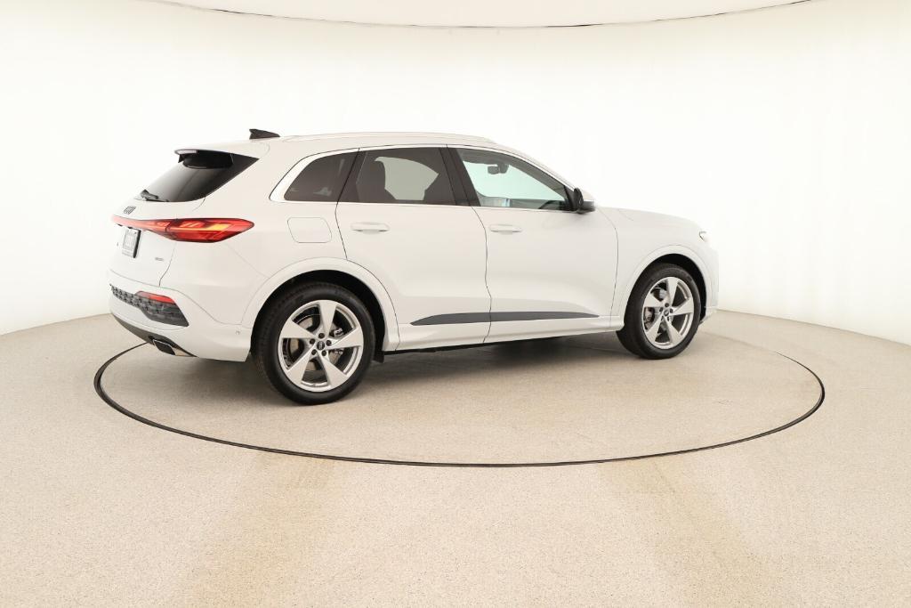 new 2025 Audi Q5 car, priced at $64,100