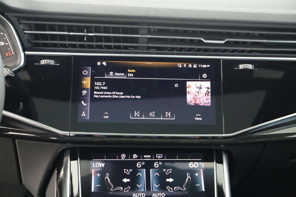 new 2025 Audi Q7 car, priced at $76,300