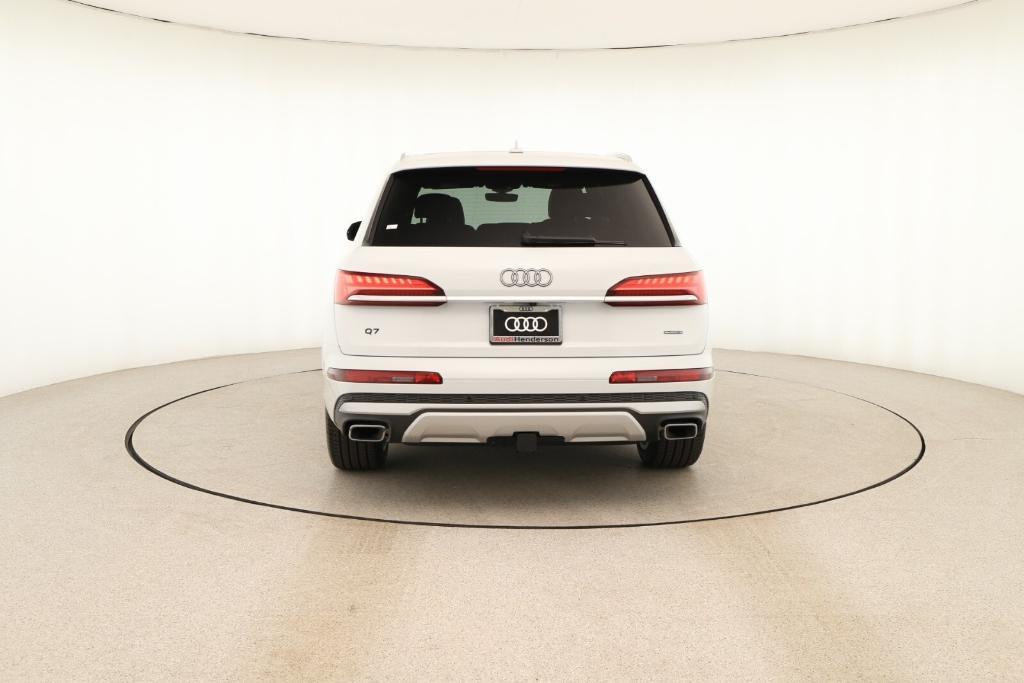 new 2025 Audi Q7 car, priced at $76,300