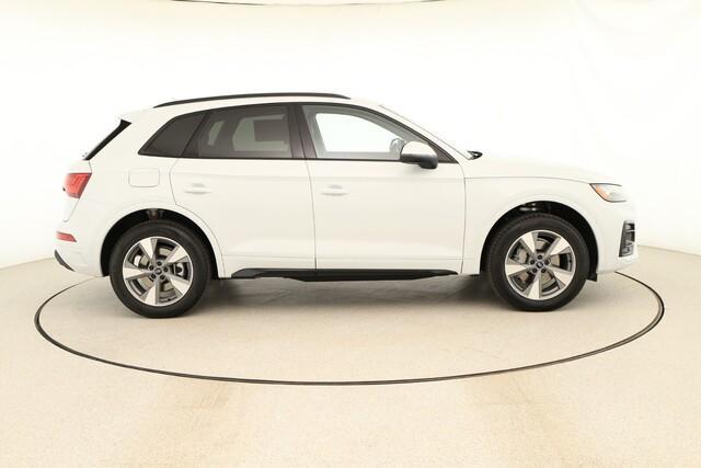 new 2025 Audi Q5 car, priced at $50,860