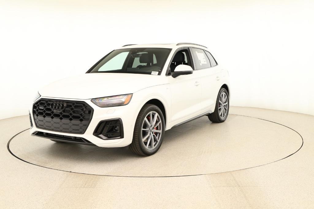 new 2024 Audi Q5 e car, priced at $74,090