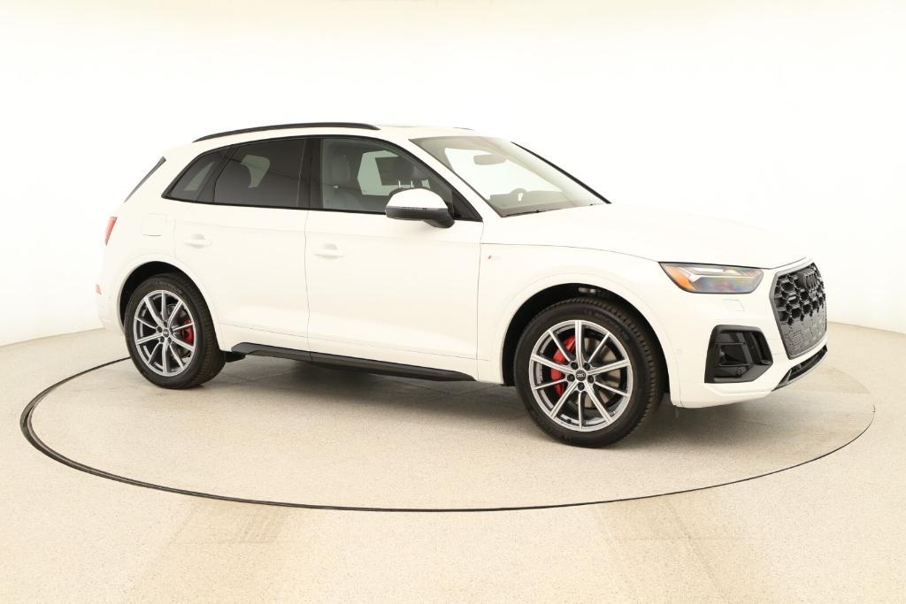 new 2024 Audi Q5 e car, priced at $74,090