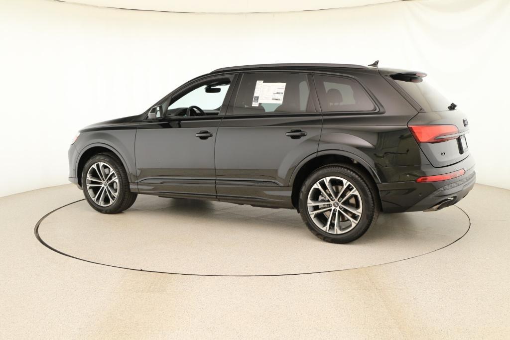 new 2025 Audi Q7 car, priced at $68,370