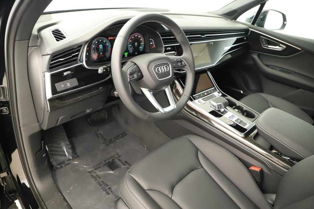 new 2025 Audi Q7 car, priced at $68,370