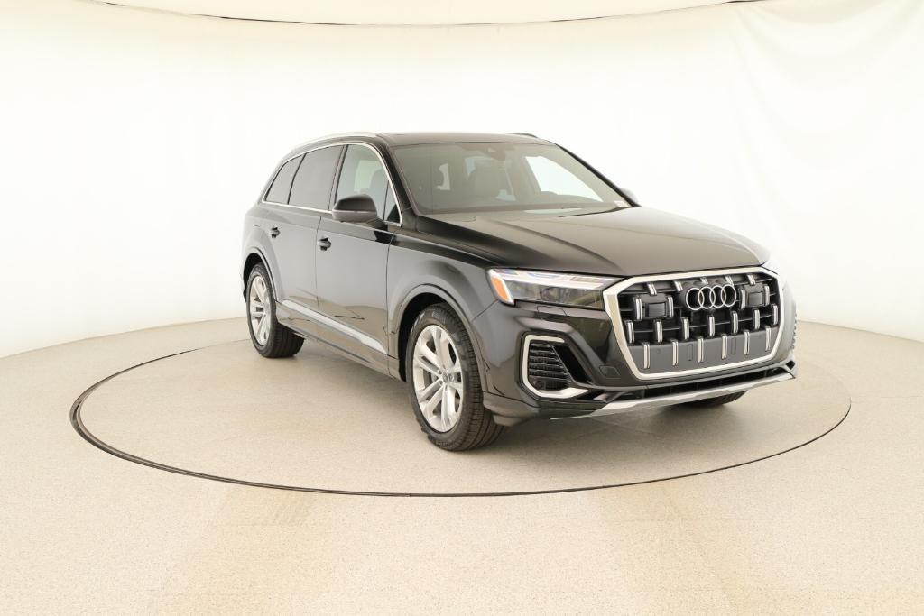 new 2025 Audi Q7 car, priced at $80,870