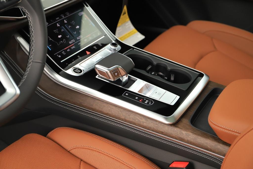 new 2025 Audi Q7 car, priced at $89,360