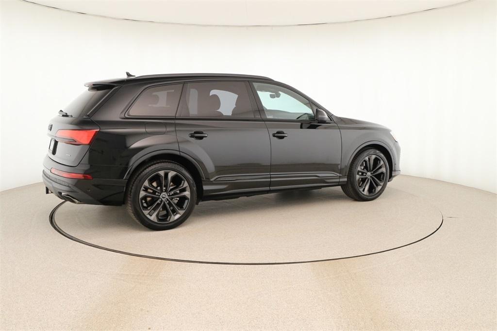 new 2025 Audi Q7 car, priced at $89,360