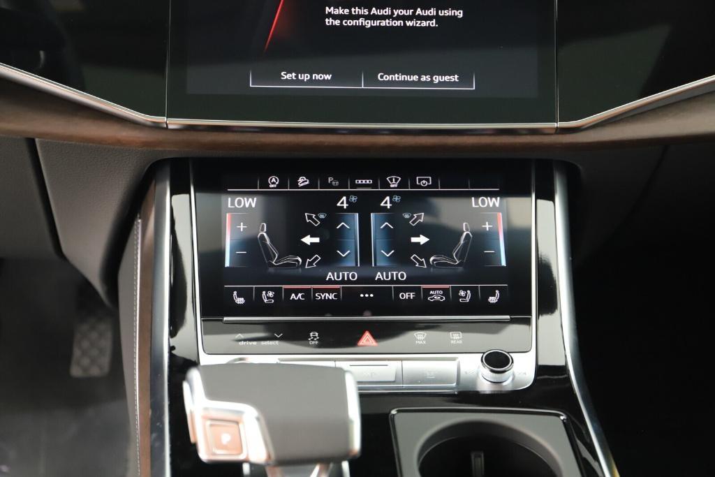 new 2025 Audi Q7 car, priced at $89,360