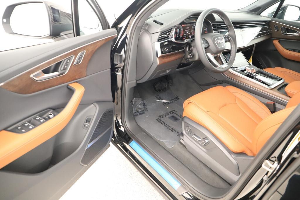 new 2025 Audi Q7 car, priced at $89,360