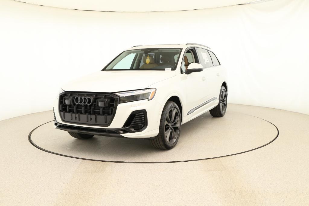 new 2025 Audi Q7 car, priced at $76,115