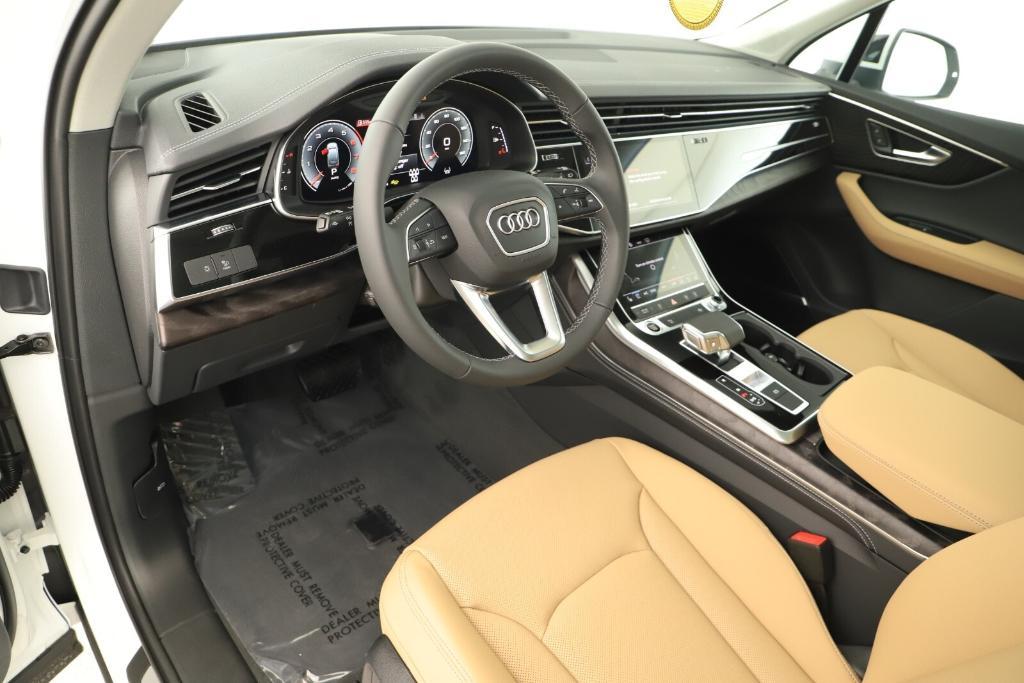 new 2025 Audi Q7 car, priced at $76,115