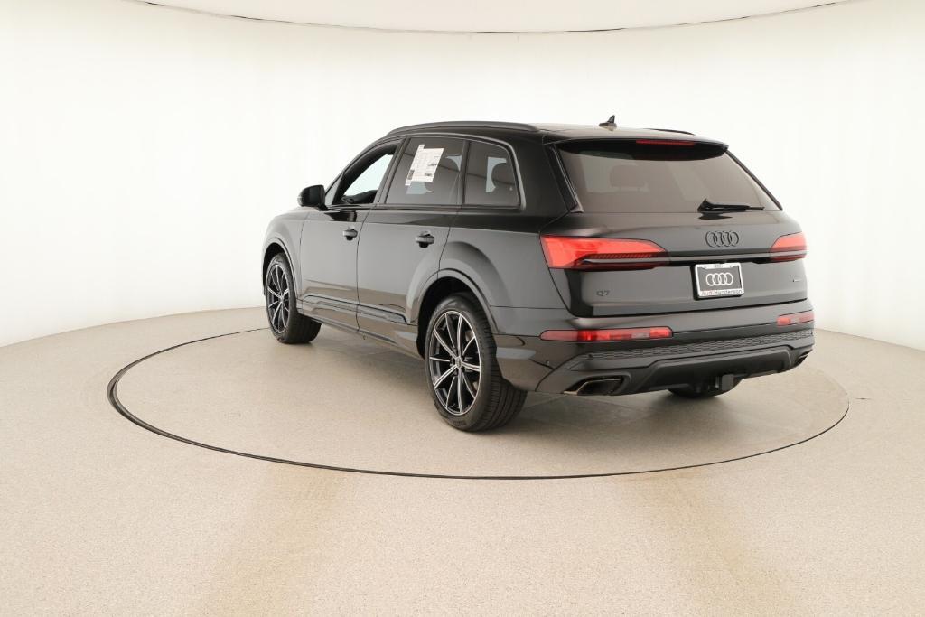 new 2025 Audi Q7 car, priced at $72,670