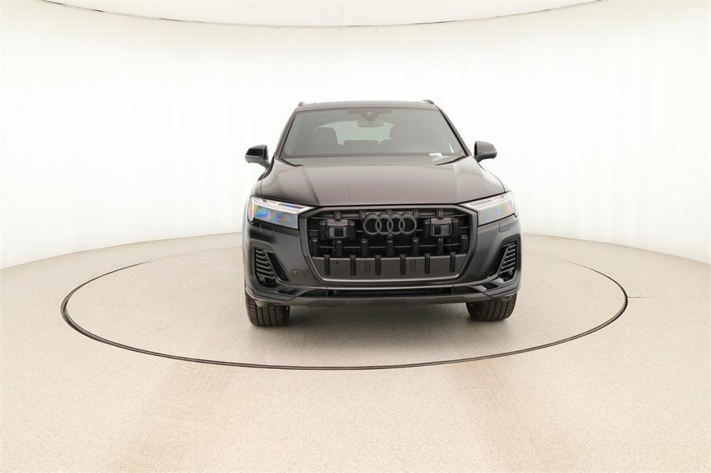 new 2025 Audi Q7 car, priced at $71,685