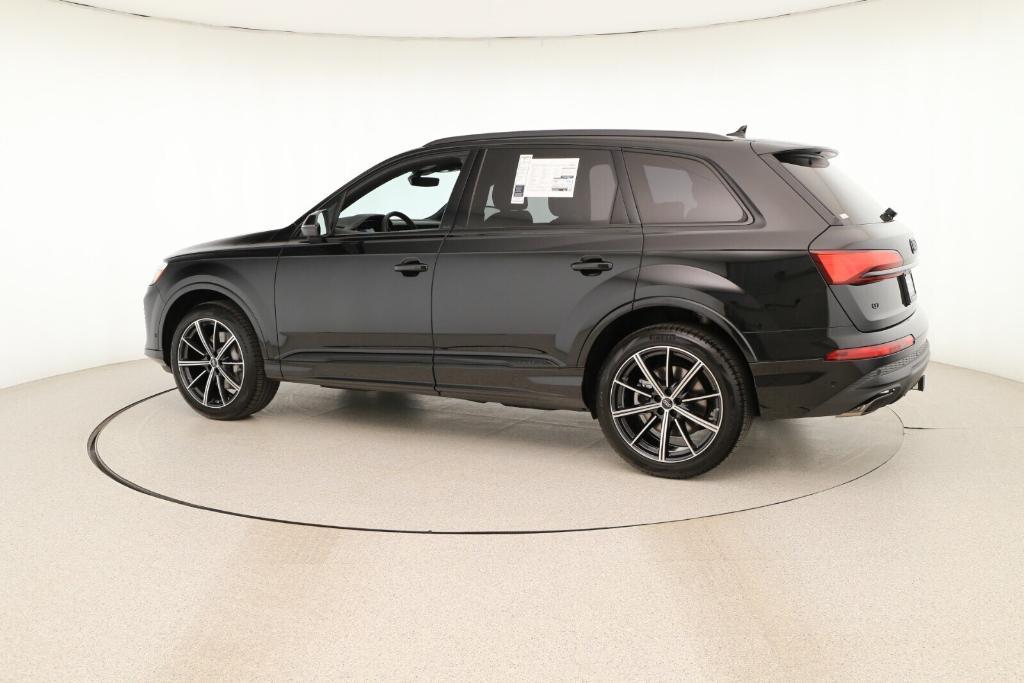 new 2025 Audi Q7 car, priced at $71,685