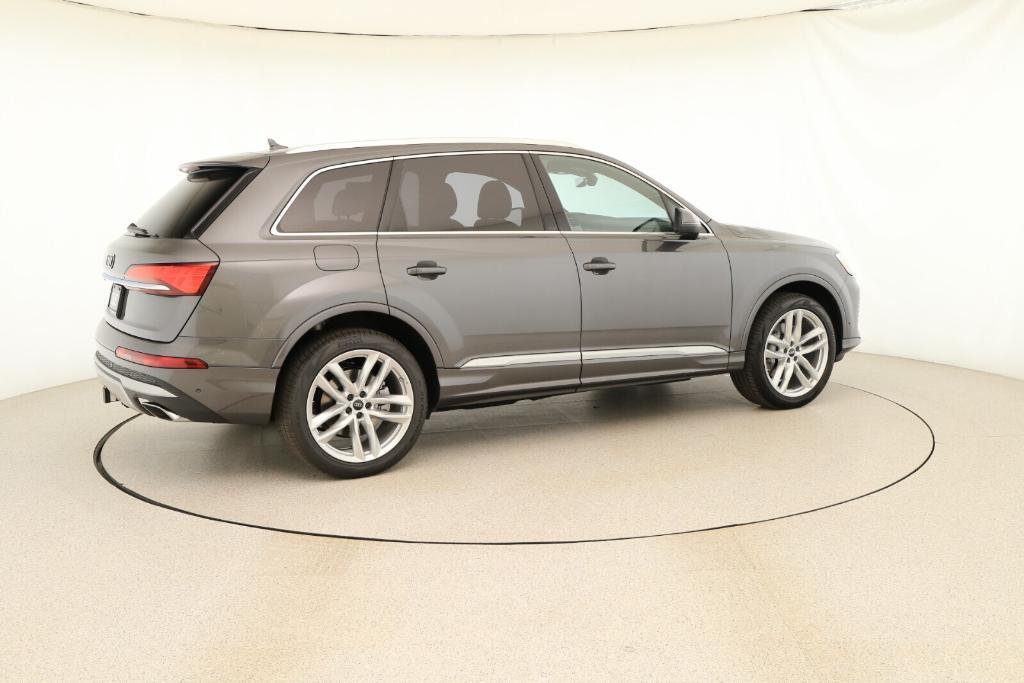 new 2025 Audi Q7 car, priced at $76,360