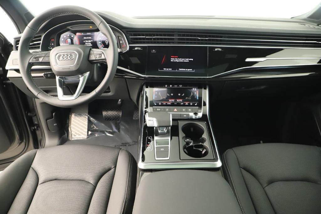 new 2025 Audi Q7 car, priced at $76,360