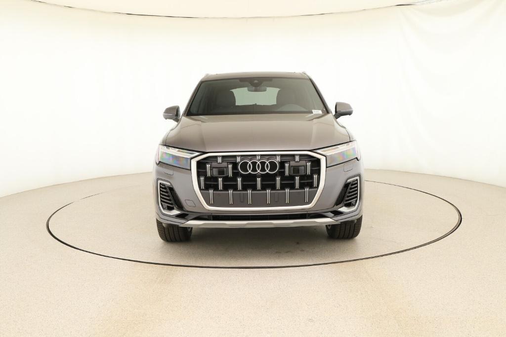 new 2025 Audi Q7 car, priced at $76,360