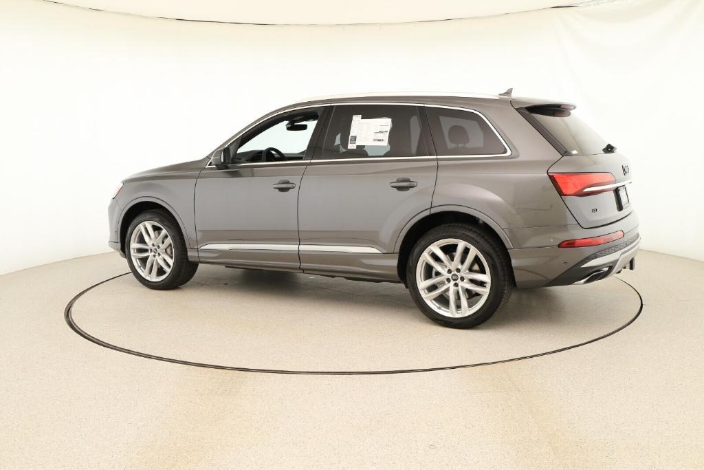 new 2025 Audi Q7 car, priced at $76,360