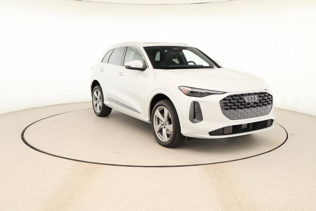 new 2025 Audi Q5 car, priced at $61,150