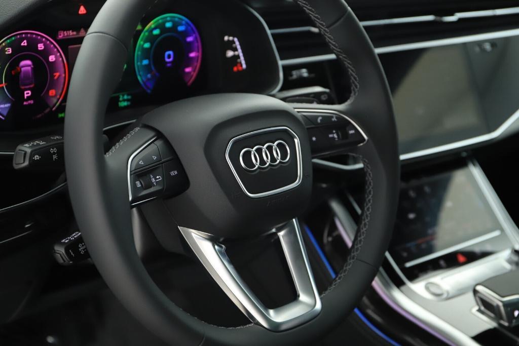 new 2025 Audi Q8 car, priced at $86,425