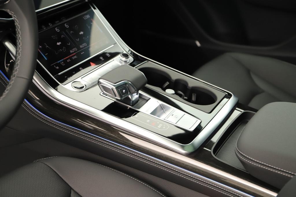 new 2025 Audi Q8 car, priced at $86,425