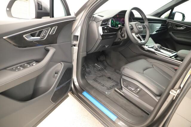 new 2025 Audi Q7 car, priced at $82,620