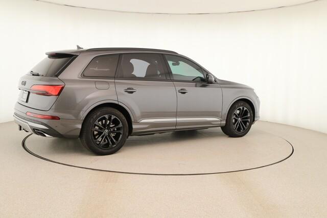 new 2025 Audi Q7 car, priced at $82,620