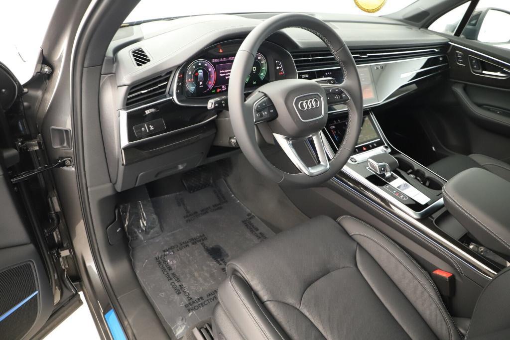new 2025 Audi Q7 car, priced at $82,620