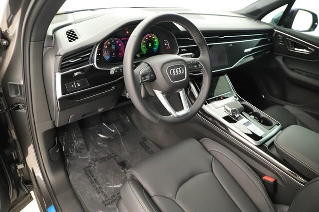 new 2025 Audi Q7 car, priced at $82,620
