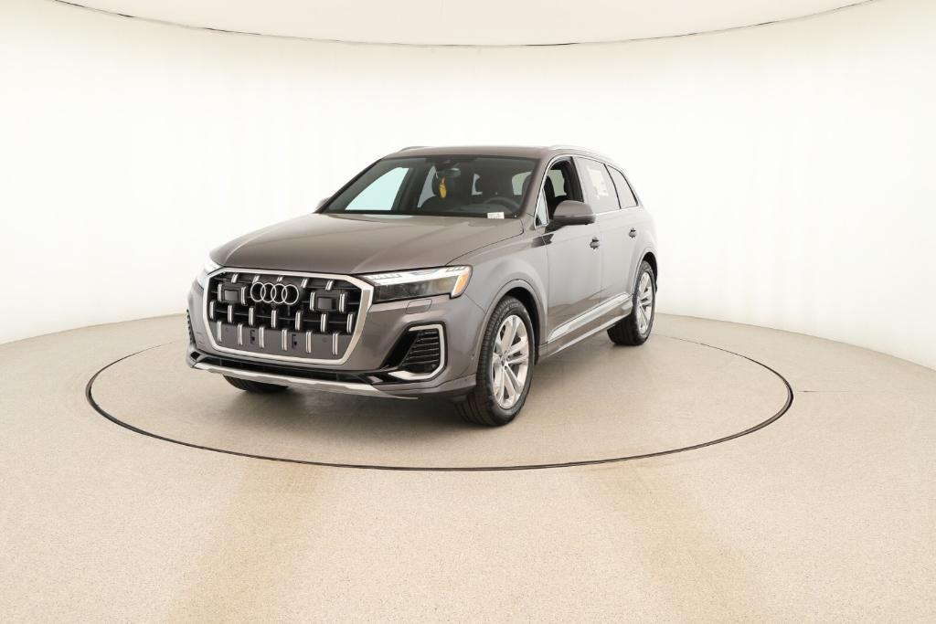 new 2025 Audi Q7 car, priced at $82,620