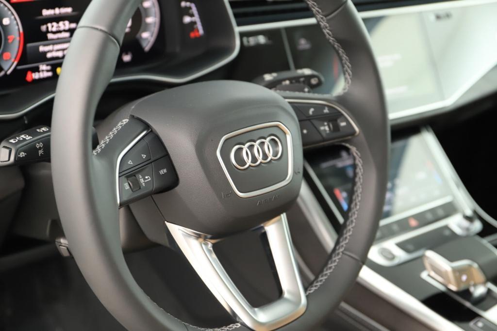 new 2025 Audi Q7 car