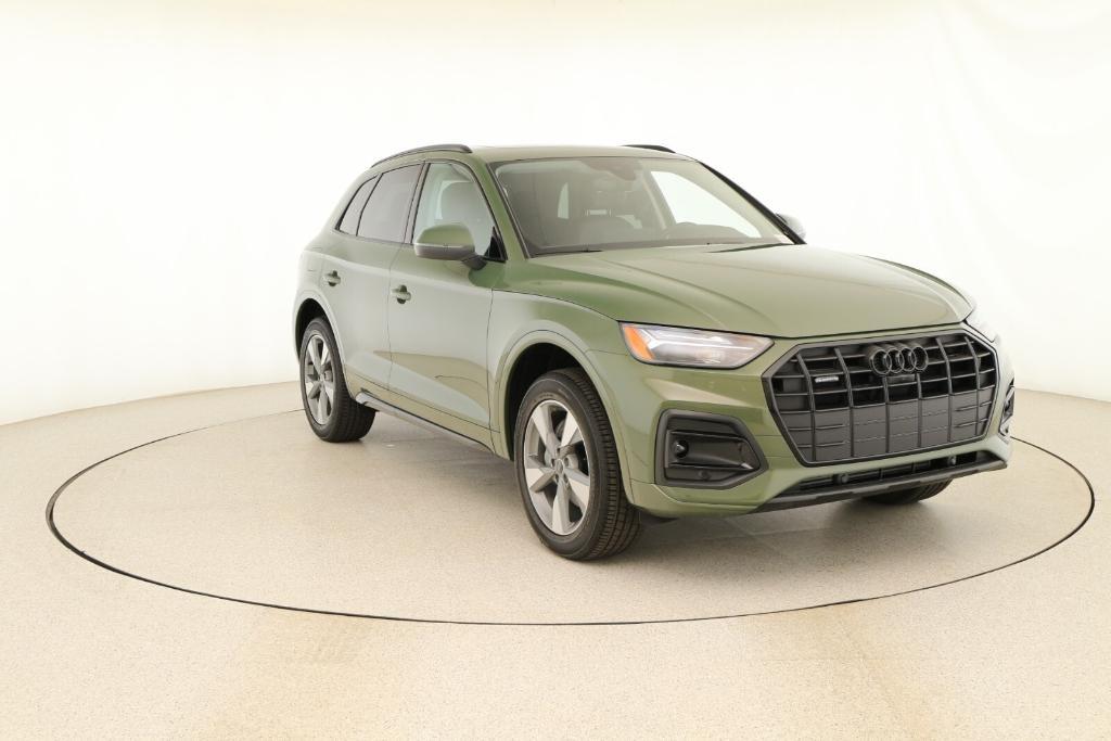 new 2025 Audi Q5 car, priced at $54,650