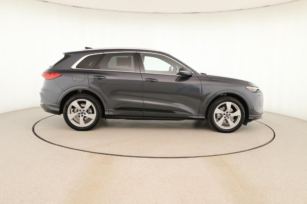 new 2025 Audi Q5 car, priced at $64,190