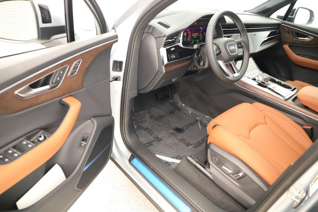 new 2025 Audi Q7 car, priced at $86,510