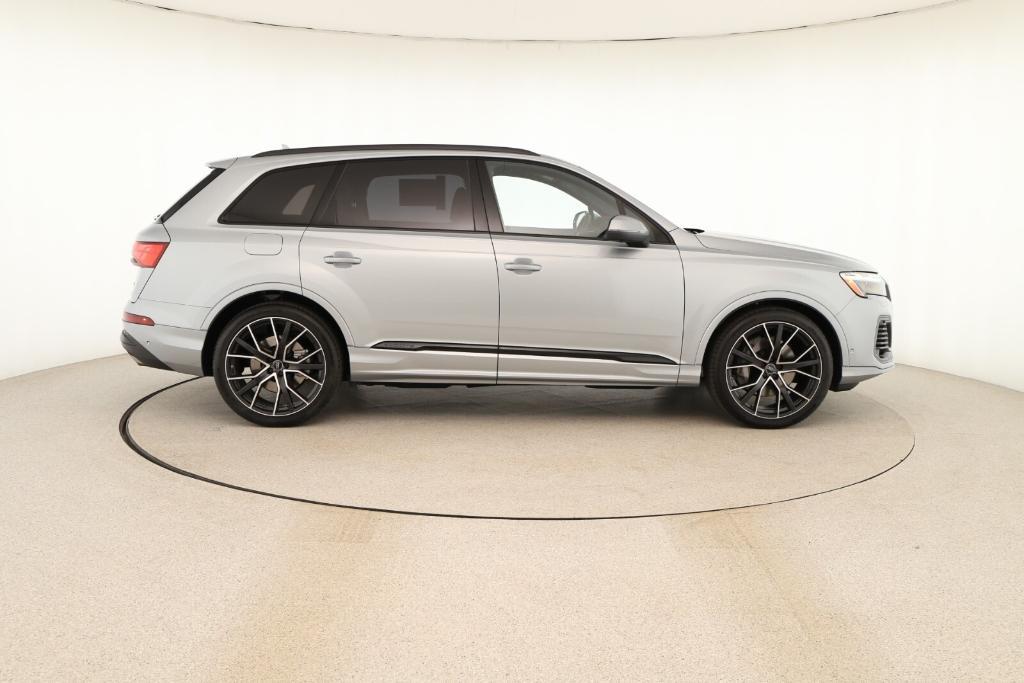 new 2025 Audi Q7 car, priced at $86,510